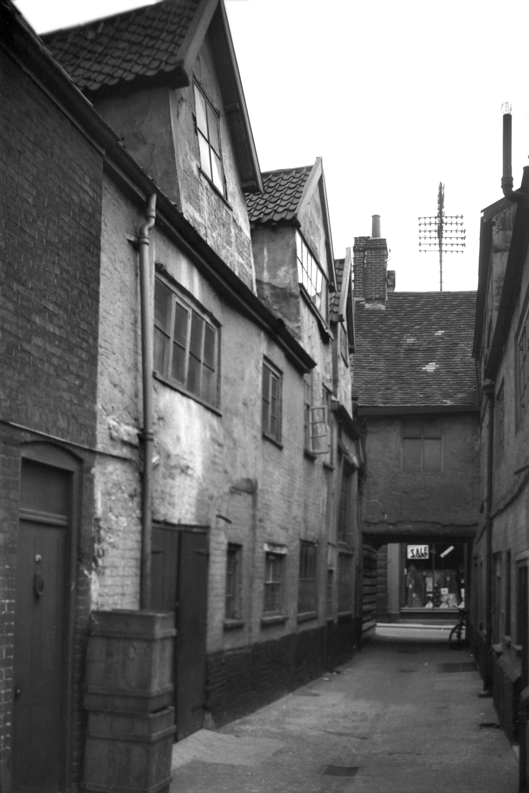 Streets of Norwich Old Post Office Yard Walking. Gossip. Travel. Streets of Norwich Old Post Office Yard Walking. Gossip. Travel.